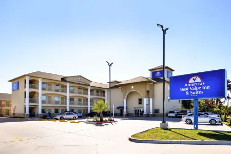 Americas Best Value Inn and Suites Spring/North Houston Отели рядом с достопримечательностью «Мерсер Ботаник Гарденс»