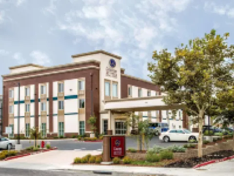 Comfort Suites Woodland - Sacramento Airport Hotels in Woodland