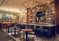 Sophy Hyde Park - بار