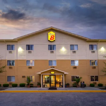 Super 8 by Wyndham Cromwell/Middletown