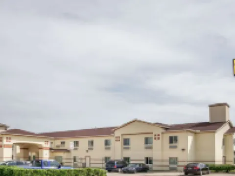 Super 8 by Wyndham Brenham TX Hotéis em Brenham