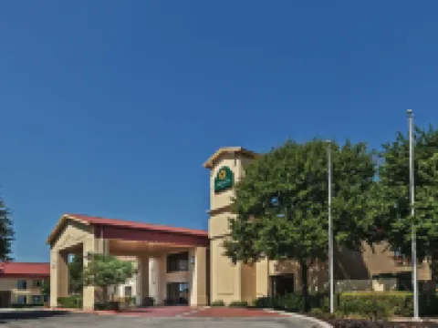 La Quinta Inn by Wyndham San Marcos Hotels near Strahan Coliseum