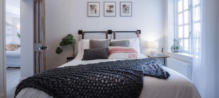 The Sand Castle - 2 Bedroom Apartment - Tenby Hotels in Tenby