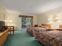 Travelodge by Wyndham Bracebridge Hotels in Bracebridge