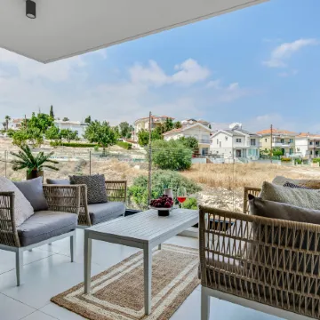 Sanders Elgio - Pleasant 2-Bdr. Apt. w/ Balcony