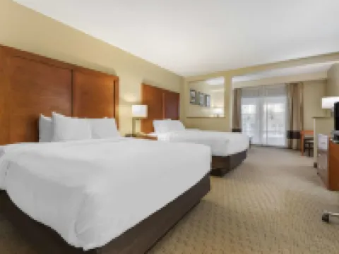 คอมฟอร์ต อินน์แอนด์สวีทส์ แบล็คริเวอร์ฟอลส์ ถนนไอ-94 โรงแรมในJackson County