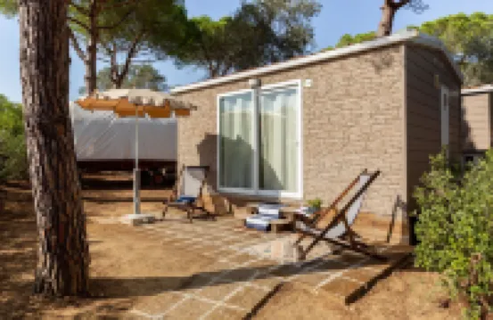 塔拉莫內吉塔村營地