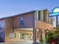 Days Inn by Wyndham Kenedy/Karnes City