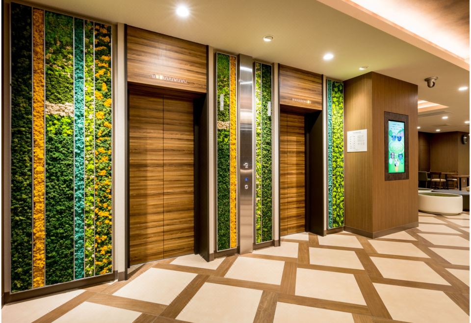 2. 슈퍼 호텔 프리..