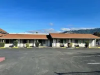 Lone Pine Motel Hotels in Whitethorn