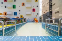 Almond Kids Hotel - Kolam Renang