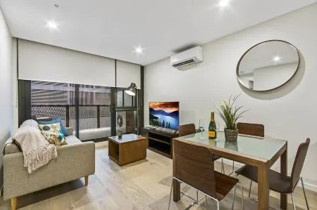 Melbourne City Apartments - Teri Отели рядом с достопримечательностью «Мельбурн Парк»
