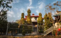 Shivalaya Resort by Evaan, Near Kaichi Dham Hotels near Golu Devta Temple (Bell Temple), Ghorakhal