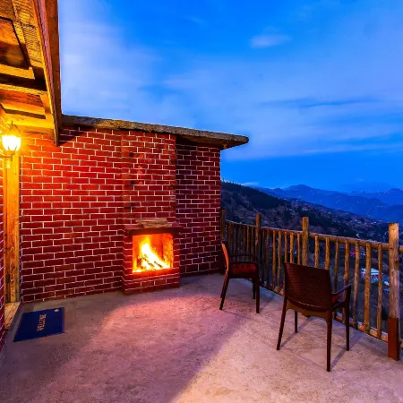 Zostel Homes Cheog (Shimla)