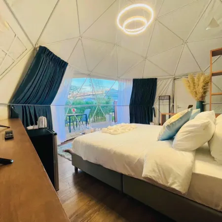 PAPA Q SUITE RESORTS