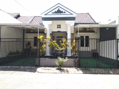 Kalimaya Residence Syariah 2 Hotel dekat Dira Collection Ambulu
