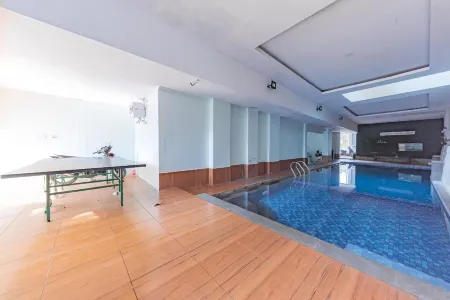 Urbanview Hotel Kampung Istal Megamendung Puncak by RedDoorz Отели рядом с достопримечательностью «Puncak Langit camping ground»