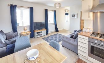 Host & Stay - Coach House Retreat