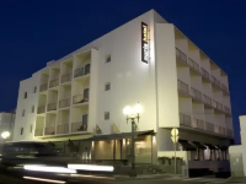 努里亞飯店 塔拉戈納水渠附近的飯店