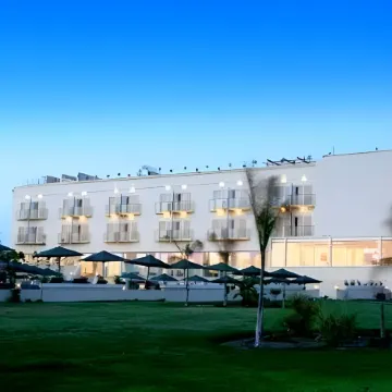 E-Hotel Larnaca Resort & Spa