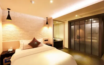 Vovo Hotel Hôtels à : 