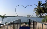 Blue Lagoon Homestay