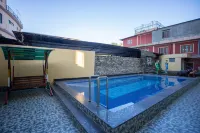 Hotel Mahadev Inn Pokhara - Pools