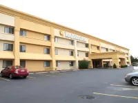 La Quinta Inn by Wyndham Detroit Canton Hôtels à : Canton