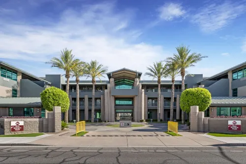 Best Western Plus Sundial - موقف سيارات