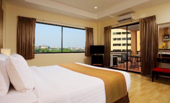 Nova Park Hotel Pattaya - Housity
