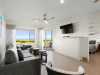 Moonlight Bay Suites Hotels in Broome