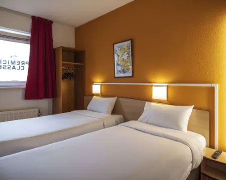 プレミア クラッセ ホテル ブレダ ブレッダのホテル