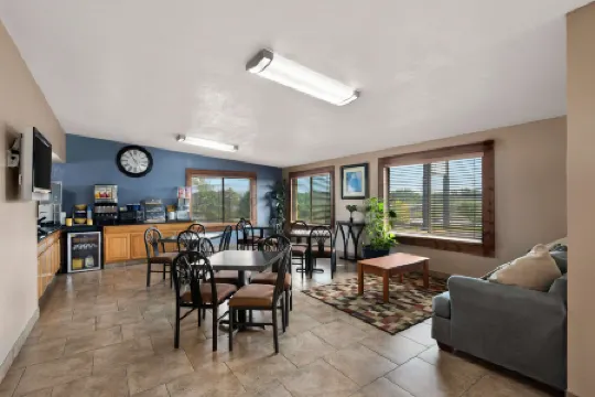 Days Inn by Wyndham Newton