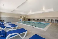 Comfort Suites - Pools