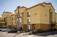 Comfort Inn & Suites Sacramento - University Area Hotels in Sacramento