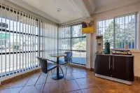 Motel 6 Canby, or Hotels in Molalla