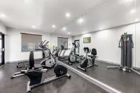 Best Western Palace Inn  Suites - Gym