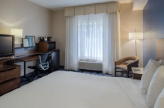 Fairfield Inn & Suites Dayton Troy Hotels in Troy