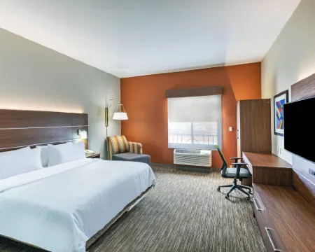 Holiday Inn Express & Suites PRYOR by IHG Hotels in Pryor