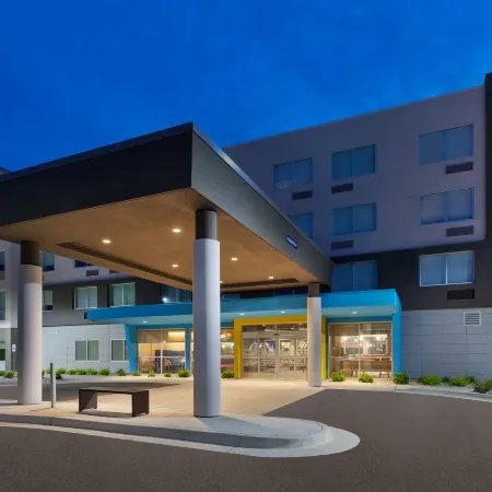Tru by Hilton Comstock Park Grand Rapids