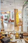 Surf Club Hôtel by Akena - Grande Plage - فطور