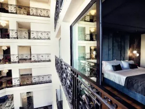 Luxury Premium Finese