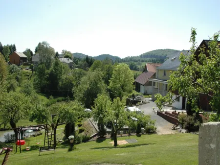 Roomy Apartment in Lichtenhain with Pond