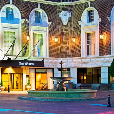 The Westin Poinsett, Greenville Отели рядом с достопримечательностью «Театр Warehouse»
