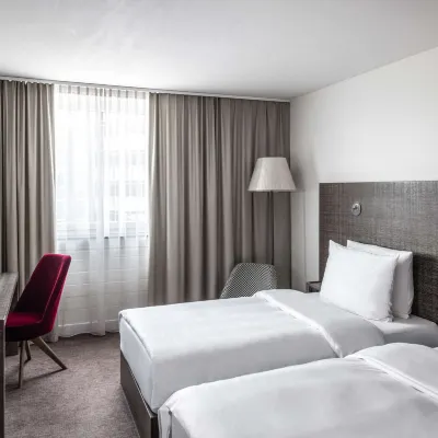 Pentahotel Wiesbaden Отели рядом с достопримечательностью «Торговый центр "Лилиенкарре"»