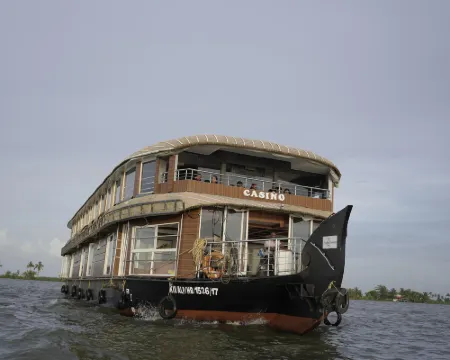 Casino Houseboats Các khách sạn ở Alappuzha