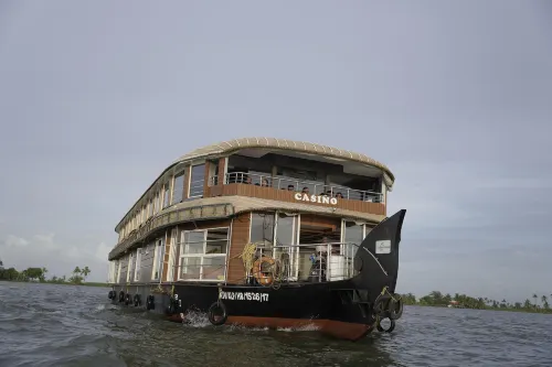 Casino Houseboats
