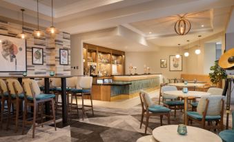 Doubletree by Hilton Dartford Bridge