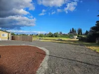 Cozy 2-bedroom on 10 acres with WiFi, AC in wonderful Yelm Hotel di Thurston County