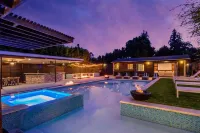 Your Own Private RESORT!🏝9BR/10BA Gated Compound✰ HUGE Pool, Gym, Yard, Parking